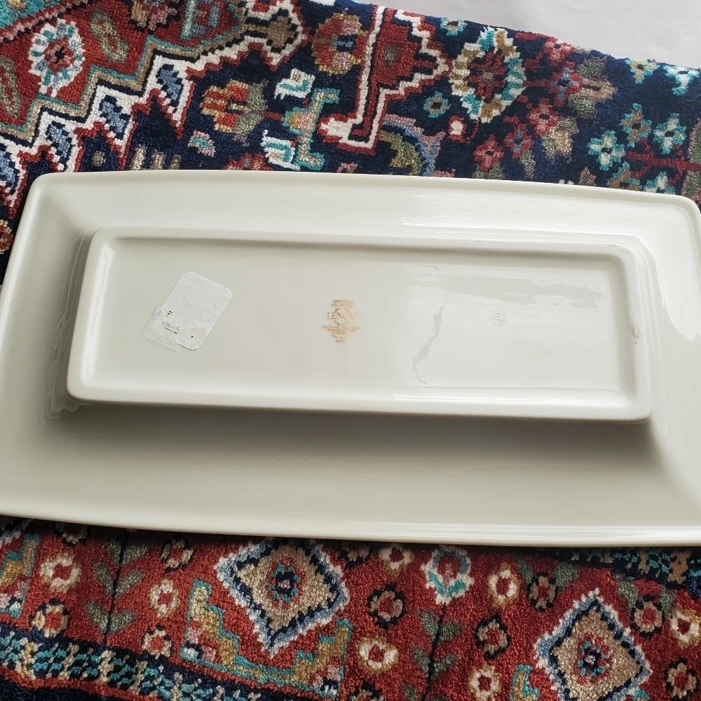Lenox Serving Rectangle. Cream With Trim